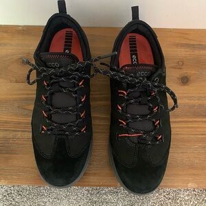 Ecco Black Yak Leather Hiking Walking Shoes Women’s EU 39 / 8-8.5